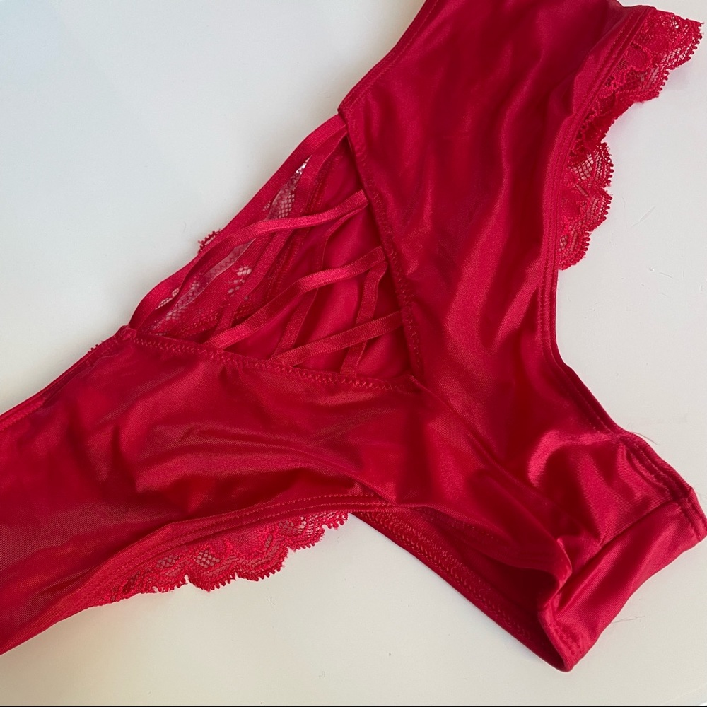 VICTORIA’S SECRET laceback very sexy red satin panty